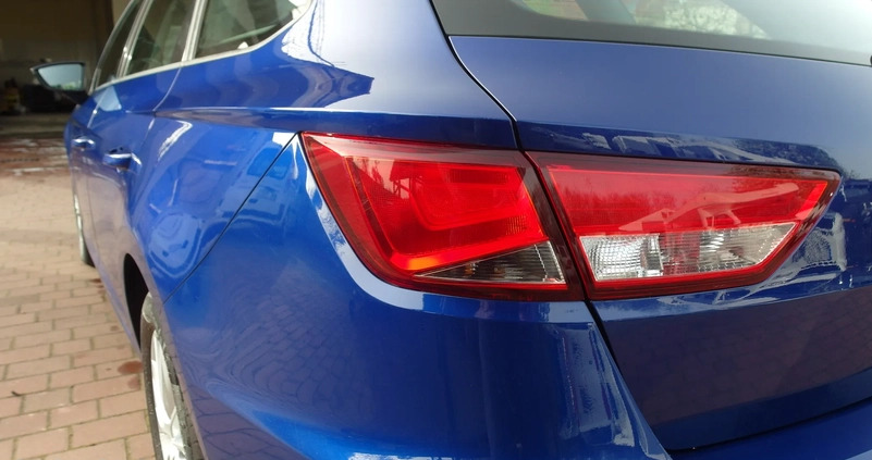Seat Leon cena 48600 przebieg: 122000, rok produkcji 2019 z Wrocław małe 497